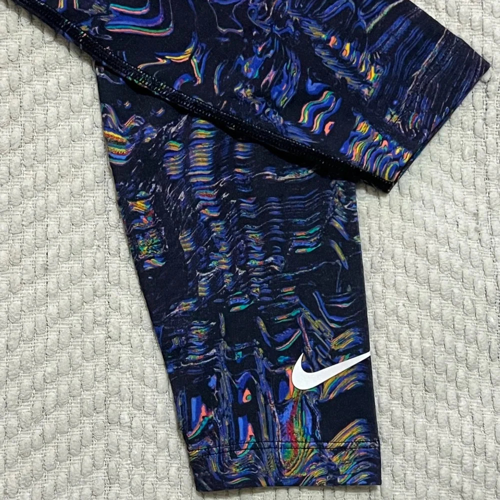🖤 New Nike Women’s Air Tight Fit High Waisted Leggings🖤 - Picture 5 of 8
